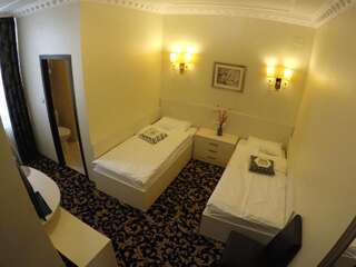Отель Motel Andra Tecuci Стандартный двухместный номер с 2 отдельными кроватями-1